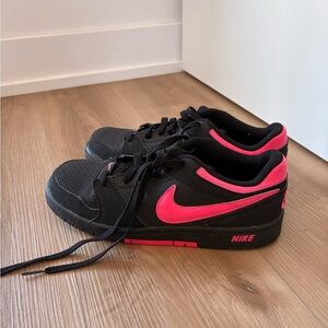 Nike Prestige IV Black and Pink Sneakers